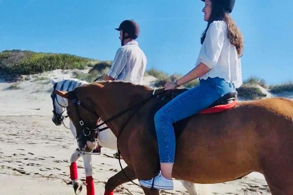 Conheça a beleza de Viana do Castelo num passeio a cavalo
