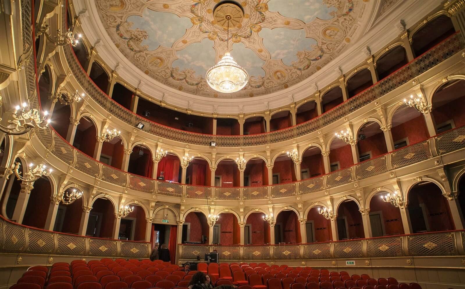 Sá de Miranda Municipal Theatre